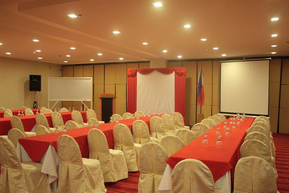 The Pinnacle Hotel And Suites Davao Luaran gambar