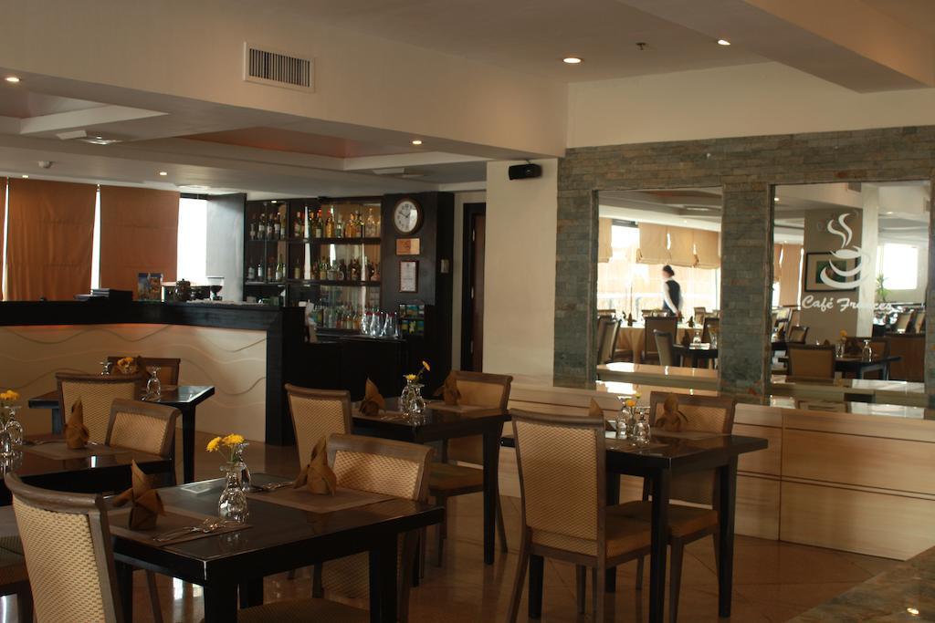 The Pinnacle Hotel And Suites Davao Luaran gambar