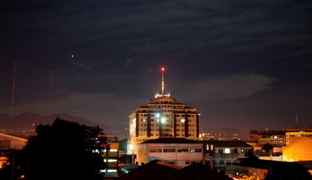 The Pinnacle Hotel And Suites Davao Luaran gambar